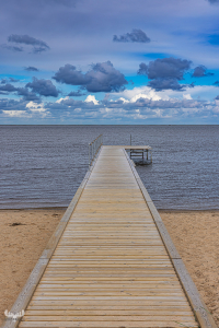 13384 - Jetty into clouds