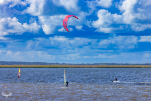 13417 - Windsurfers on Ringkøbing Fjord