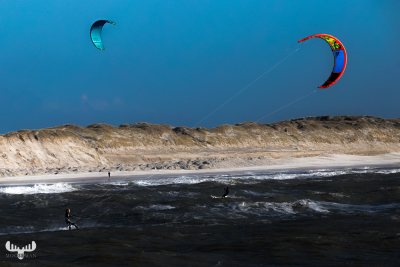 6424 - Kitesurfer in North Sea