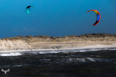 6424 - Kitesurfer in North Sea