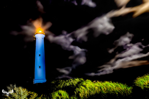 9425 - Nr.Lyngvig Fyr lighthouse at night
