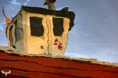 10173 - Boat reflection in Stauning havn