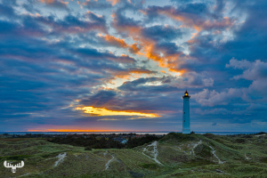 10725 - Nr.Lyngvig fyr lighthouse sunrise clouds