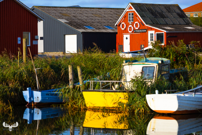 10867 - Æ Tyskerhavn red hut and boats