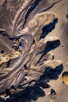 11104 - Sand art - structures at Søndervig beach