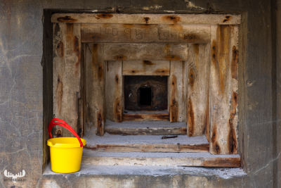 11132 - Bunker and yellow bucket