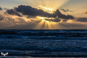 11261 - Sunset at Northsea with cloud light rays