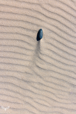 11458 - The stone and the sand