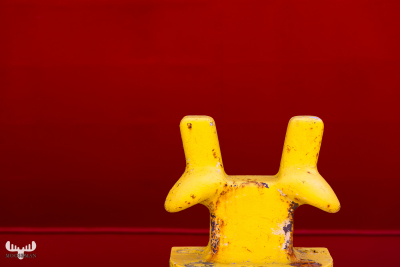12151 - Thorsminde havn harbor - Red & Yellow - ship and bollard