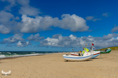 12761 - Fihsings boats on beach with North Sea at Stenbjerg Landingsplads