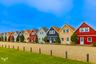 12924 - Row of colorful houses in Ho