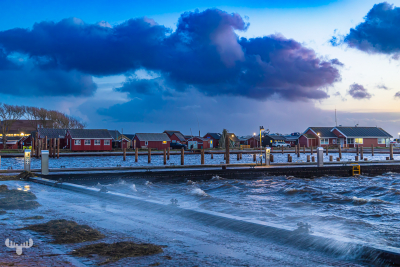 13528 - Stormy waters at Ringøbing harbour