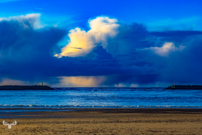 13539 - Hvide Sande harbour entrance with amazing clouds