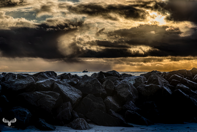 13540 - Fishing boat between dramatic clouds and Hvide Sande pier, art