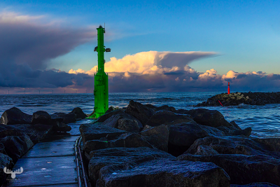 13554 - Pier fires at Hvide Sande harbour