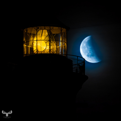 13960 - Nr.Lyngvig Fyr lighthouse lantern room with moon