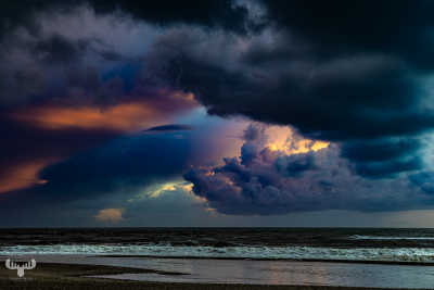 14008 - Hvide Sande North beach with dramatic sky and clouds