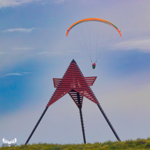 13703 - Vedersø Klit Bake - Seamark and paraglider