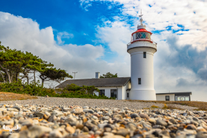 13760 - Sletterhage Fyr Lighthouse, low view