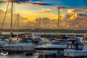 13827 - Ebeltoft Havn - Harbor with boats anbd lighthouses at sunset