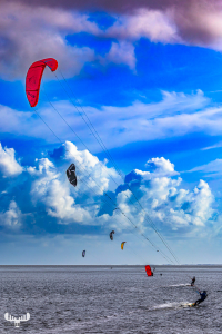 13975 - Kitesurfer on Ringkøbing Fjord