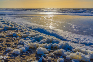 14220 - Søndervig Beach sunset with sea foam