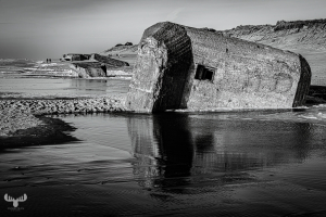14227 - Bunkers at Søndervig beach- B/W