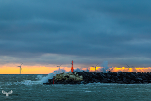 15549 - Hvide Sande Pier with red beacon, breakers and dramatic sky