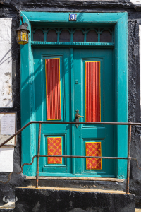 14614 - Old colorful house door