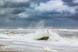 14640 - Nort Sea breakers at bunker with warning sign